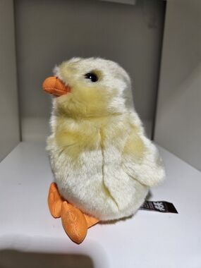 Anna Club Pl Chick Stuffed Toy